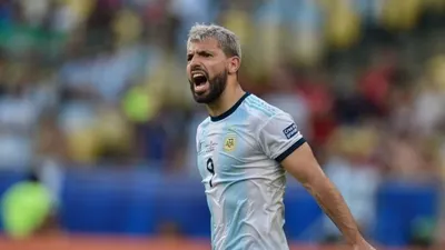 Eks striker Argentina dan kawan dekat Lionel Messi, Sergio Aguero