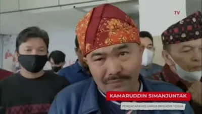 Ada Apa dengan Kamaruddin Simanjuntak? Bagian Tubuhnya Ini Disorot Seperti Terlihat Tak Normal