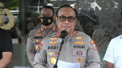 Tim investigasi dari Bareskrim Polri yang tengah melakukan pengusutan Tragedi Kanjuruhan kini sedang melakukan pendalaman dari barang bukti CCTV yang berada di lokasi kejadian kerusuhan.
