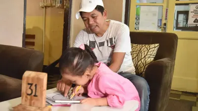 Dedi Mulyadi bersama putri bungsunya, Hyang Sukma Ayu Mulyadi Putri.
