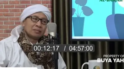  Buya Yahya.