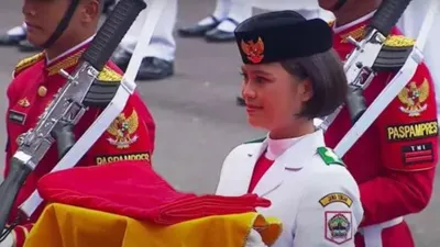 Live penurunan bendera merah putih 2022 di Istana Merdeka digelar jam 17.00 WIB, Rabu, 17 Agustus 2022.