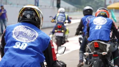 Rutin Gelar bLU cRU On Road Experience, Yamaha Beri Pengalaman Berkendara All New R15 Connected Series