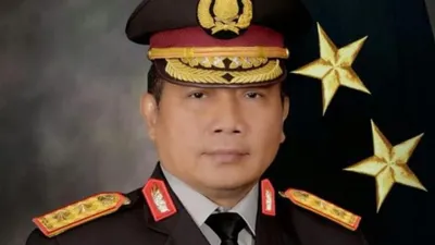 Sebelumnya, Irjen Teddy Minahasa sempat diangkat menjadi Kapolda Jawa Timur (Jatim) yang menggantikan Irjen Nico Afinta yang menjadi tersangka dari kasus tragedi Kanjuruhan.  Namun sayangnya, Kapolri Jenderal Listyo Sigit Prabowo membatalkan hal tersebut karena diketahui Teddy Minahasa terjerat kasu