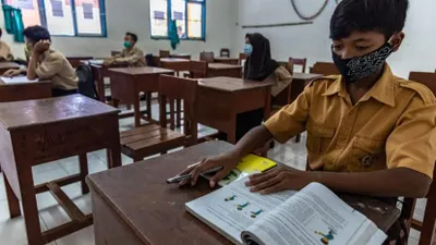 Ilustrasi sekolah tatap muka saat (PTM).