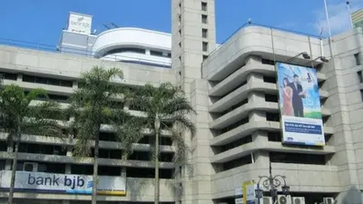 Gedung bank bjb.