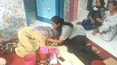 Tragedi Kanjuruhan Malang, Ibu yang Ngaku Penjual Dawet Minta Maaf ke keluarga korban