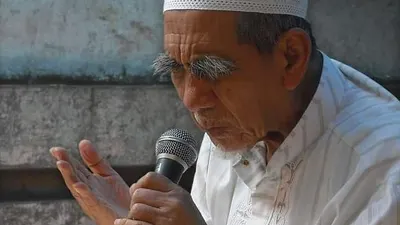 Mbah Moen Bagikan Kalimat Sakti ini Sebagai Amalan Untuk Melindungi Diri Dari Penyakit dan Bahaya