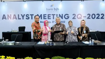 bank bjb berhasil mencatatkan kinerja gemilang disertai dengan meraih laba Rp1,49 triliun pada Triwulan II tahun 2022