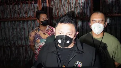 Merinding! Sejumlah Tulisan Diduga Mantra Ditemukan di Rumah Keluarga Kalideres, Benarkah Pengikut Sekte?