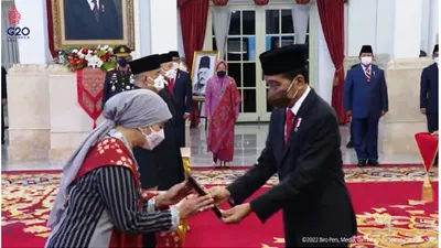 Jokowi memberikan penganugerahan Gelar Pahlawan Nasional kepada lima tokoh bangsa Indonesia, Senin, 7 November 2022.