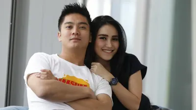 Terpopuler! Bukan Boy William, Sosok Inilah yang Akan Nikahi Ayu Ting Ting Menurut Ramalan Denny Darko