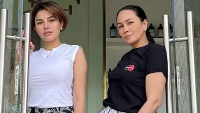 Fitri Salhuteru Ungkap Nikita Mirzani Ditahan Gara-gara Kerugian Jual Beli Sepatu Hermes Rp 17 Juta, Kok Bisa?