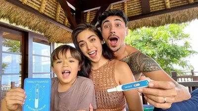 Jedar dan Vincent Verhaag bersama sang anak pertama.