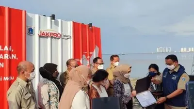 Gubernur DKI Jakarta Anies Baswedan meresmikan nama jalan, jembatan, taman hingga bundaran di Kawasan Pantai Kita dan Pantai Maju, Pantai Indah Kapuk (PIK), Jakarta Utara, Senin (21/2/2022). 