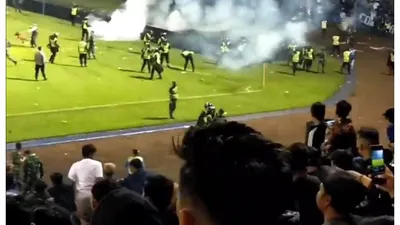 Netizen yang mempertanyakan siapa penanggung jawab dan apa sanksi yang diberikan oleh FIFA kepada Indonesia soal Tragedi Kanjuruhan.