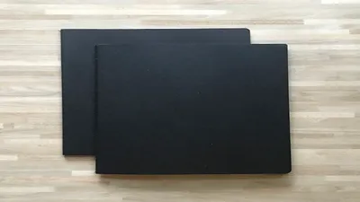 Ilustrasi warna hitam.