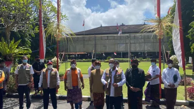 Kepala BNPB Ganip Warsito meluncurkan gerakan mobil masker di Denpasar, Bali