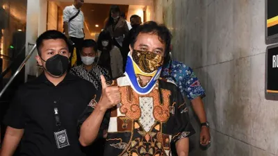 Eks Menpora Roy Suryo Ditahan Ditreskrimsus Polda Metro Jaya Terkait Kasus Meme Stupa Jokowi