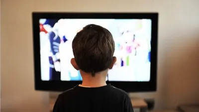 Ilustrasi cara nonton TV Digital tanpa Set Top Box (STB).
