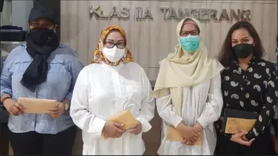 Empat koruptor yang dinyatakan bebas bersyarat Selasa (6/9/2022)