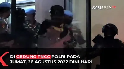 Ferdy Sambo usai menjalani Sidang Komisi Kode Etik yang menjatuhkan hukuman Pemberhentian Tidak Dengan Hormat kepadanya / tangkaplayar KompaTV
