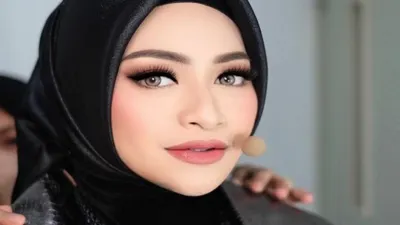 Nathalie Holscher tanggapi tuduhan selingkuh oleh mantan asisten rumah tangganya. (Instagram @nathalieholscher)
