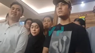 Rizky Billar Terlihat Gigit Bibir saat Lesti Kejora Bicara, Mikro Ekspresi Sebut Ada Marah dan Dendam!