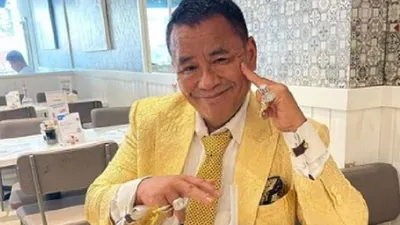 Hotman Paris resmi menjadi pengacara Alfamart untuk membela karyawan perusahaan yang diduga mendapatkan intimidasi dari pencuri di gerai perusahaan.
