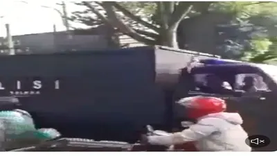 Viral! Rombongan kendaraan Polisi Diteriaki 'Sambo' Oleh Pengendara di Jalan /Twitter @alvinlie21