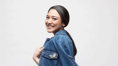 Putri Tanjung (Instagram)