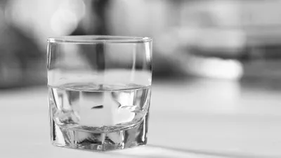 Minum Segelas Air Putih Sebelum Makan Bantu Berat Badan Turun dan Kulit Sehat Kata Dokter
