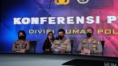 CV Samudera Chemical oplos pelarut obat sirup yang mengandung Etilen Glikol (EG), Bareskrim Polri unkap modus di balik perbuatan.