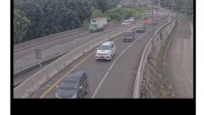 Tangkapan layar arus kendaraan di tol MBZ