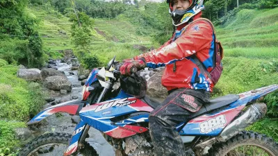 Jadi Bagian Keluarga bLU cRU Yamaha, Pengguna WR 155 R Nikmati Pelatihan Off road