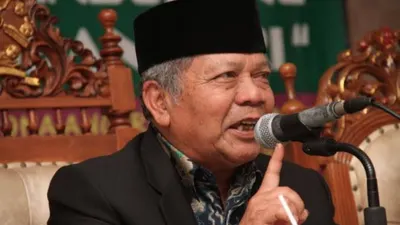 KH Aceng Zakaria adalah mantan Ketua Umum PP Persis pada periode 2015-2022 meninggal dunia pada Senin, 21 November 2022.