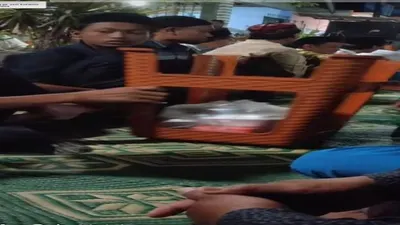 Viral video acara pembagian nasi berkat plus kursi untuk dibawa pulang  /TikTok @onimas299