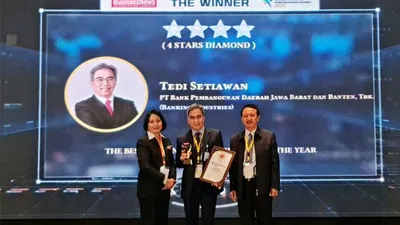 Sukses Kelola SDM bank bjb, Tedi Setiawan Raih The Best Human Capital Director Of The Year 2022