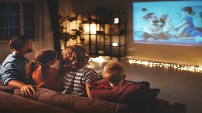 Manfaat Nonton Film Bagi Perkembangan Anak