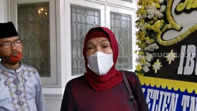 Dorce Gamalama saat masih hidup. Dorce meninggal di rumah sakit karena Covid-19, Rabu (16/2/2022) pagi. 