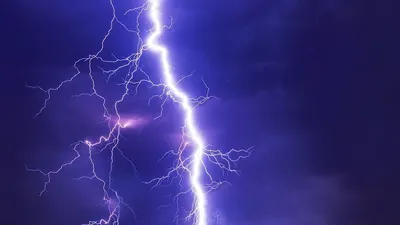 prediksi cuaca kota Bandung hari ini, Minggu 24 April 2022, akan ada hujan petir?