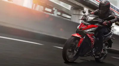 Honda Supra GTR.