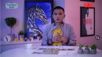 Hard Gumay mengungkapkan ciri-ciri sosok artis inisial R yang akan mendapatkan musibah /YouTube VDVC entertainment