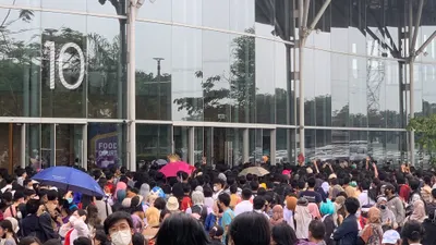 Antusias Comifuro 15.