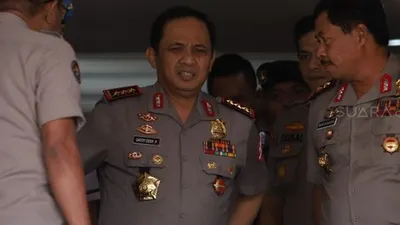 Wakapolri Komjen Gatot Eddy Pramono Terkonfirmasi Positif Covid-19 (suara.com)
