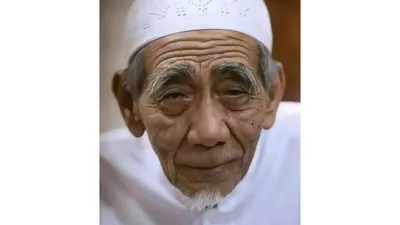Mbah Moen Ungkap 4 Golongan Orang yang Dapat Mendatangkan Kerusakan, Salah Satunya Pengangguran!