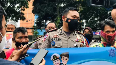 Kasatlantas Polresta Bogor Kota AKP Galih Apria (Yogi Faisal)
