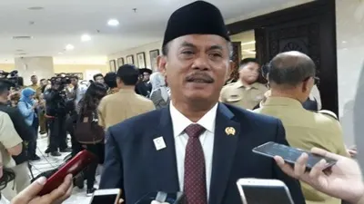 Ketua DPRD DKI Jakarta Prasetyo Edi Marsudi ikut angkat bicara soal pembentukan Cyber Army yang digagas MUI Jakarta.