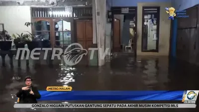 Hujan Deras, 14 RT Kebayoran Baru Jakarta Selatan Terendam Banjir hingga 2 Meter