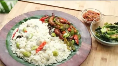 Nasi liwet khas sunda / youtube Devina Hermawan
